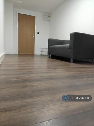 1 bed Flat to rent Image 3