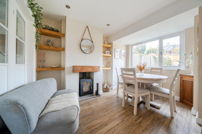 4 bed Semi-Detached for sale Image 4