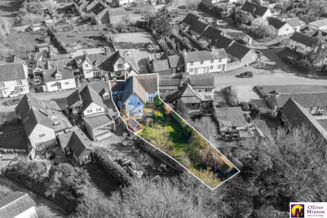 CHAIN FREE - The Street, Braughing, Herts