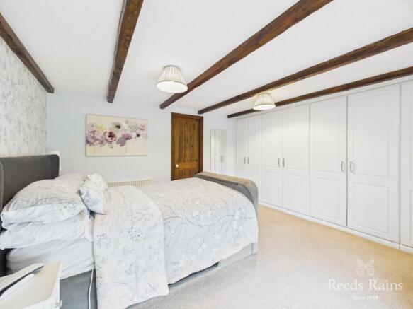 4 bed Detached for sale Image 7