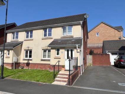 Clos Yr Eryr, Bridgend, CF35