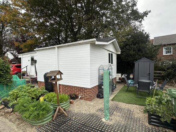 1 bed Park Home for sale Image 8