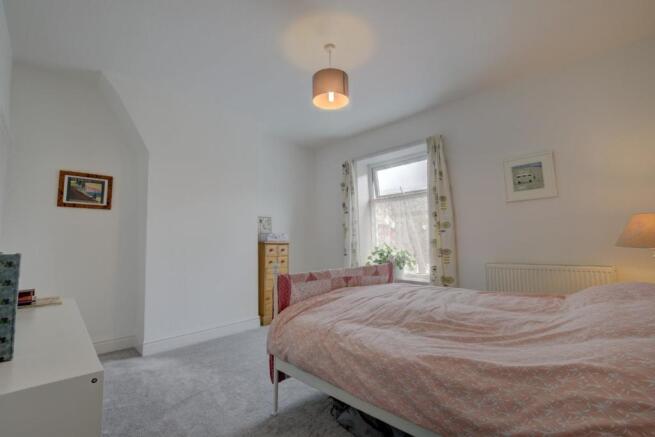 Bed 3.jpg