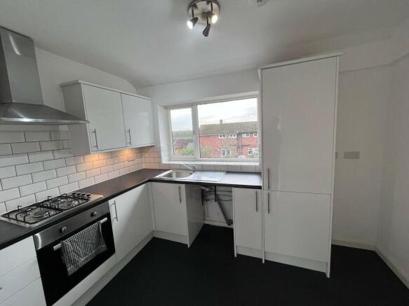 Walnut Avenue, Weaverham photo 4