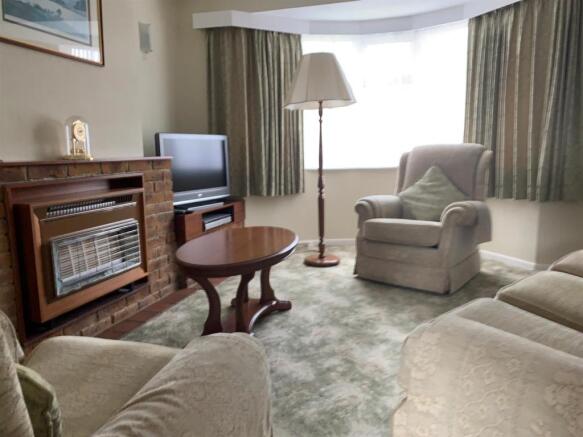lounge2.jpg
