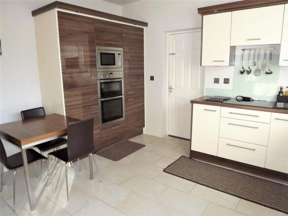 Kitchen 2