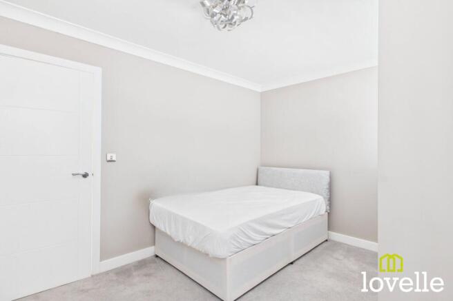 2 bed Flat for sale Image 6