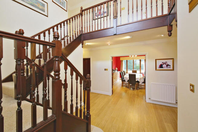 ENTRANCE HALL 2