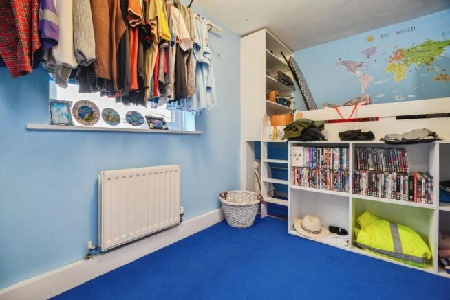 2 bed Flat for sale Image 7