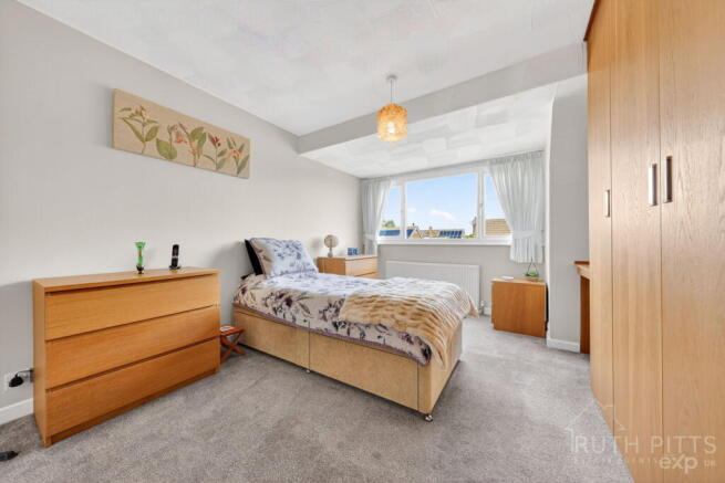 2 bed Semi-Detached Bungalow for sale Image 12