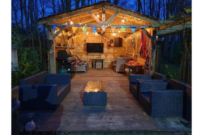 Garden Hut