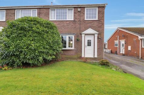 Burton Acres Mews, Kirkburton, Huddersfield, HD8