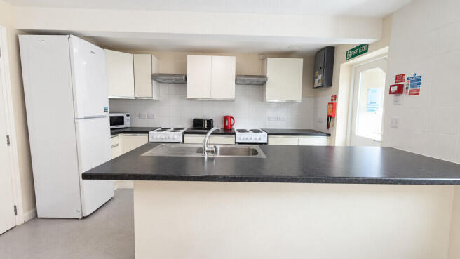 Kitchen 2