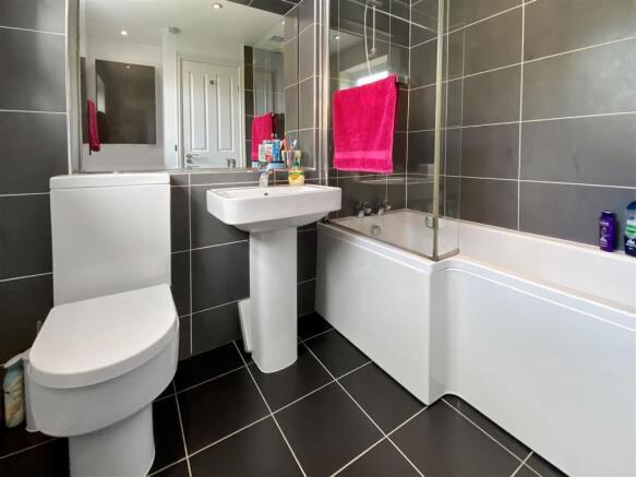 Bathroom.jpg