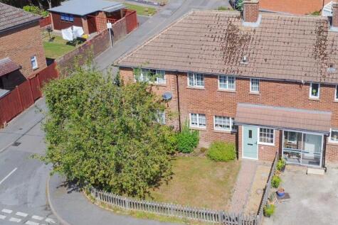 Castle Drive, Kemsing, Sevenoaks, TN15