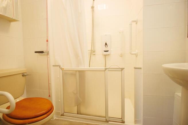 2 bed Apartment for sale Image 8