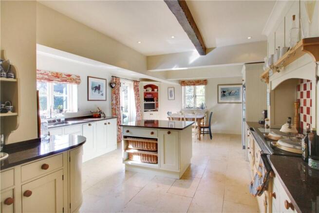 Kitchen/Breakfast Rm