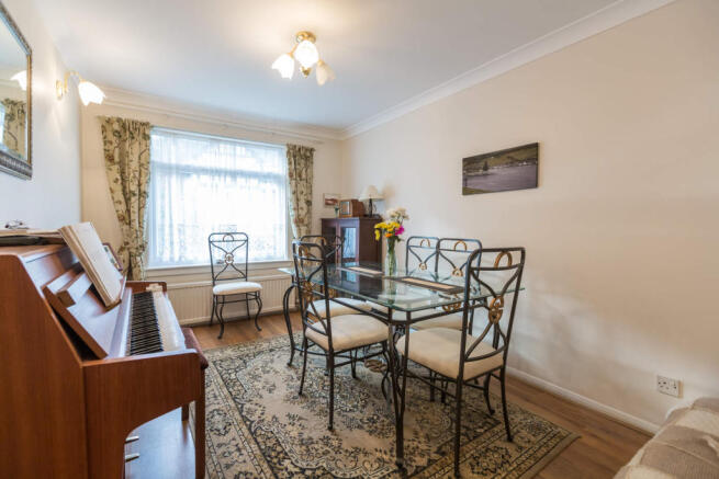Dining room/Bedroom