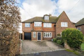 8, Thornhill Way, Shepperton TW17 0AW