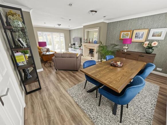 Lounge-Dining Room