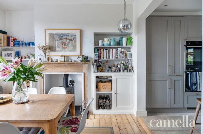 Kitchen/ Dining Room