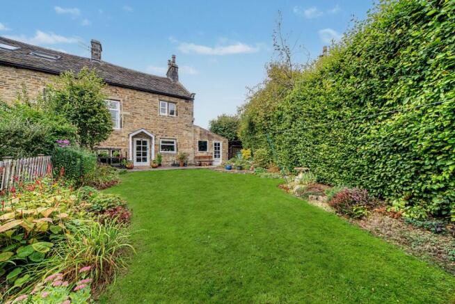 3 bed Semi-Detached for sale Image 11