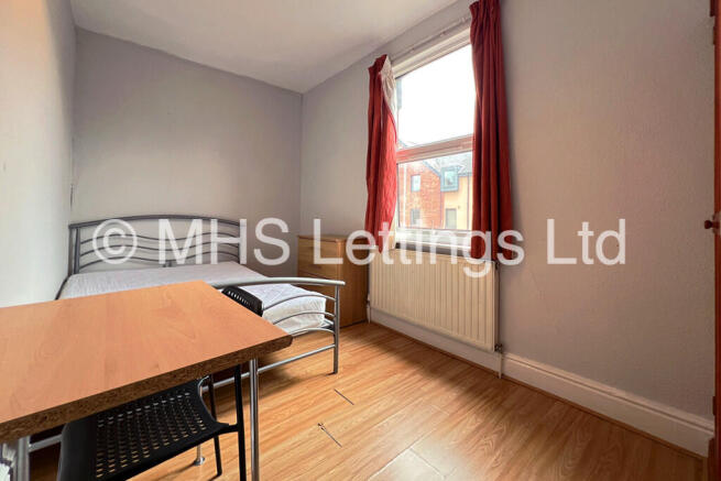 5 bed End of Terrace to rent Image 12