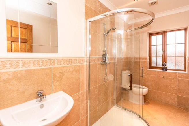 En-Suite Bedroom 1