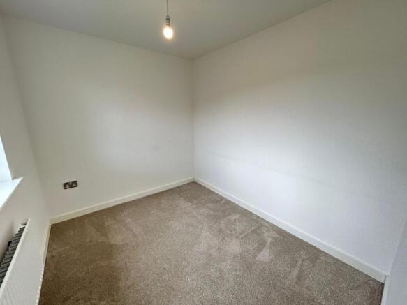 3 bed Detached to rent Image 9