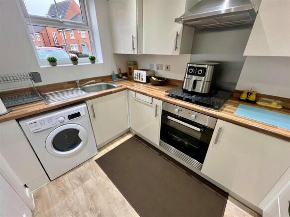 Kitchen - additional image.jpg