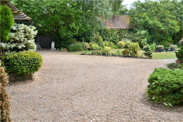 Gravelled Drive
