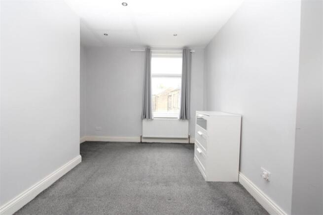 2 bed Terraced to rent Image 7