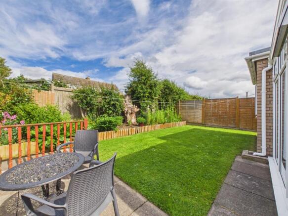 3 bed Detached Bungalow for sale Image 10