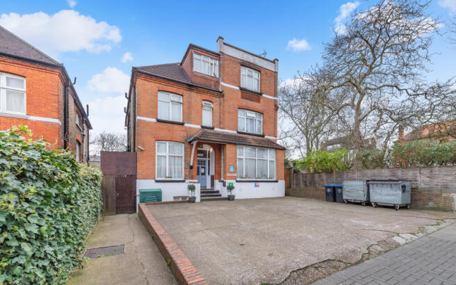 30 Chatsworth Road, Kilburn, London, NW2 4BS