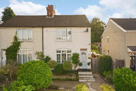 Mount Pleasant, Aspley Guise, Milton Keynes, MK17 8LA
