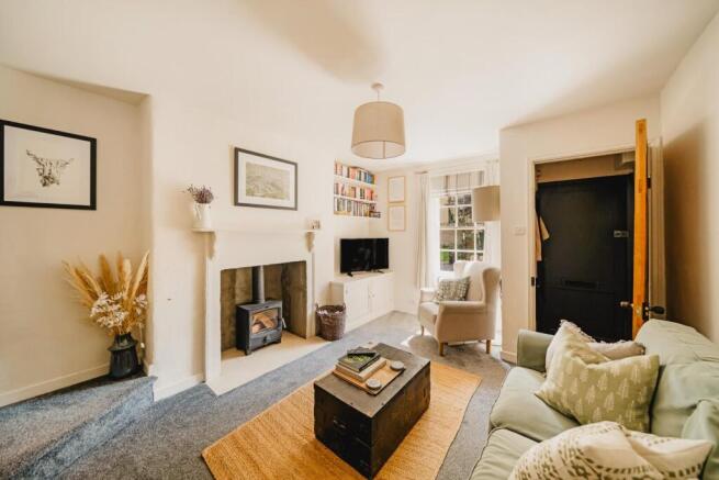 Living room 1.jpg