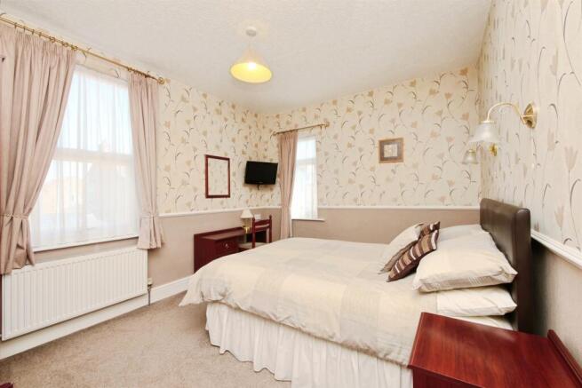 6 bed End of Terrace for sale Image 11