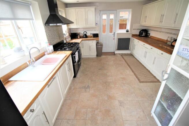Kitchen/Breakfast Ro