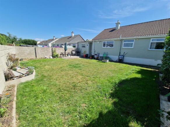 Rear Gardens 2.jpg