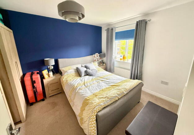 4 bed Detached for sale Image 11