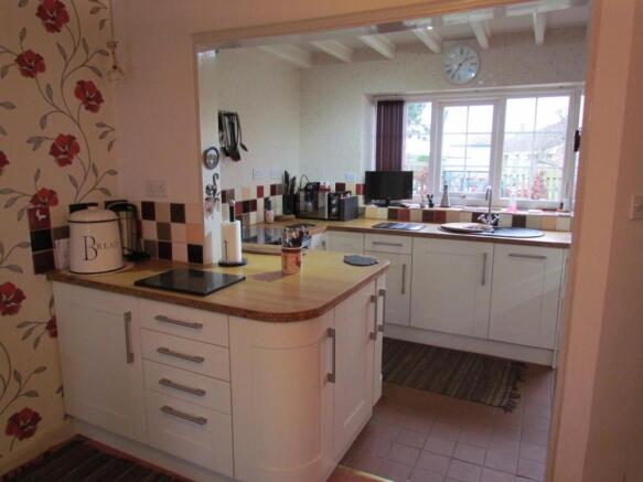 LILAC COTTAGE 034.JPG
