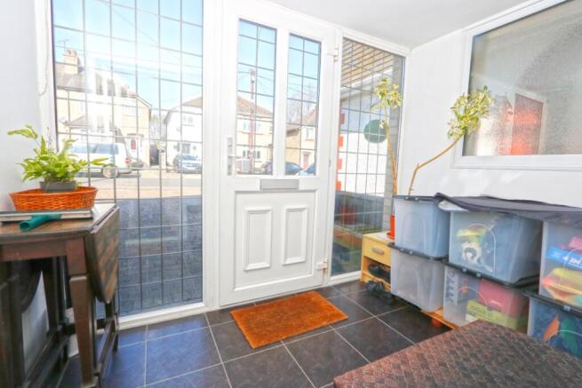 Seymour Road, Hadleigh, Essex photo 4