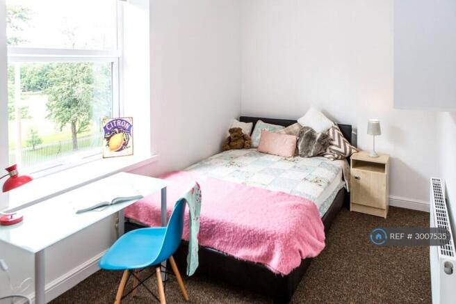 3 bed Flat to rent Image 8