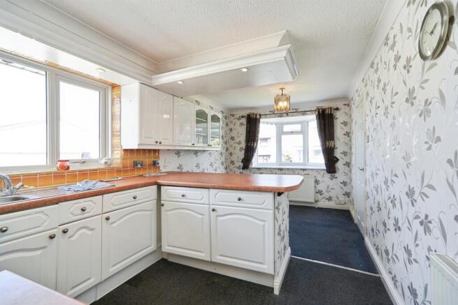 3 bed Detached Bungalow for sale Image 5