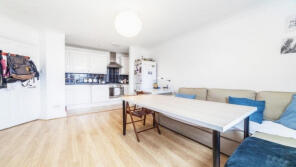 112, Ibsley Gardens, London SW15 4NG