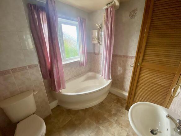 Family Bathroom/WC