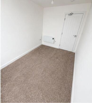 2 bed Flat to rent Image 5