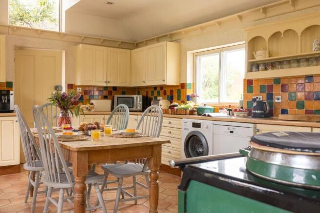 Kitchen / Breakfast Room