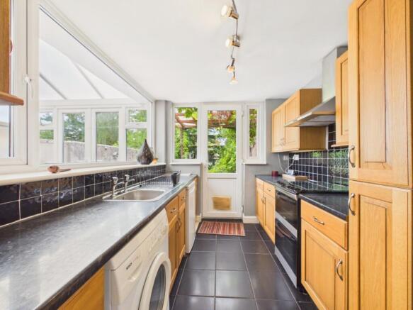 3 bed Terraced for sale Image 5