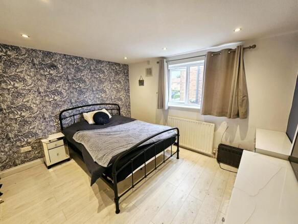 3 bed End of Terrace for sale Image 8